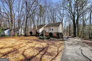 879 Lost Creek Cir, Stone Mountain, GA 30088 - Photo 2