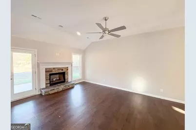 12 Saint Charles Place, Grantville, GA 30220 - Photo 16