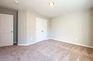 12 St Charles Pl, Grantville, GA 30220 - Photo 8