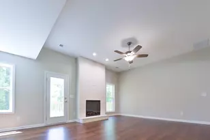 12 St Charles Pl, Grantville, GA 30220 - Photo 8