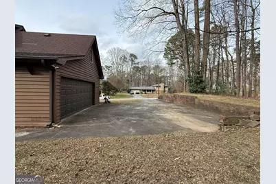 7686 Morant Drive, Jonesboro, GA 30236 - Photo 6