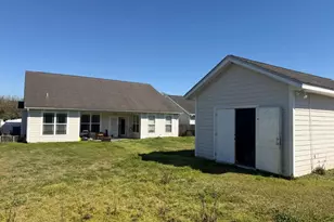 202 Waters Edge Dr, Kingsland, GA 31548 - Photo 2