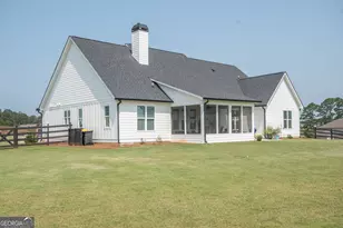 208 Township Dr, Senoia, GA 30276 - Photo 4