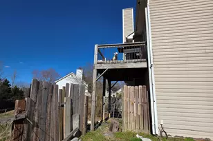 121 Bombay Ln, Grantville, GA 30220 - Photo 4