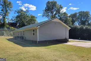 47 W New St, Winder, GA 30680 - Photo 2