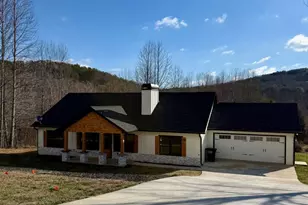 270 Meadow Crest Dr, Cleveland, GA 30528 - Photo 2