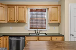 208 Oliver Overlook Dr, Dallas, GA 30132 - Photo 20