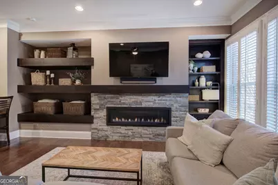 3625 Brookleigh Lane NE, Atlanta, GA 30319 - Photo 4