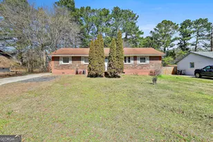 46 Royce Dr, Jonesboro, GA 30238 - Photo 2