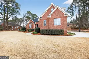 194 Cambridge Way, Macon, GA 31220 - Photo 2