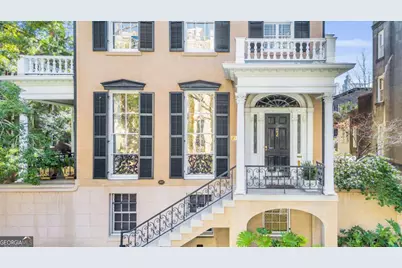 211 E Charlton Street, Savannah, GA 31401 - Photo 2