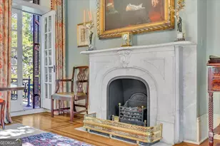 211 E Charlton St, Savannah, GA 31401 - Photo 14