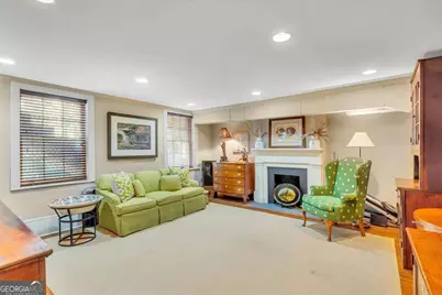 211 E Charlton Street, Savannah, GA 31401 - Photo 40