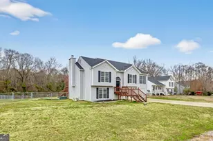 197 Ridgeland Dr, Maysville, GA 30558 - Photo 2