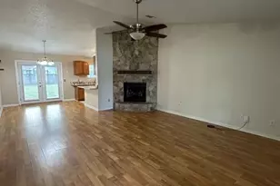 130 Lakeside Dr, Kingsland, GA 31548 - Photo 2