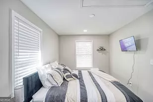 1827 Dunlap Ave, East Point, GA 30344 - Photo 22