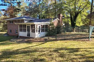 1204 Jefferson Hwy, Winder, GA 30680 - Photo 4