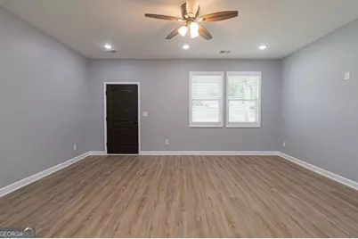 567 M L King Jr Drive, Jefferson, GA 30549 - Photo 2