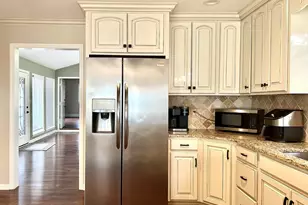 110 Lakeview Dr, Fort Gaines, GA 39851 - Photo 14