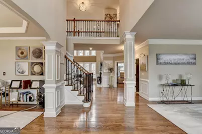 302 Double Gate Way, Sugar Hill, GA 30518 - Photo 2