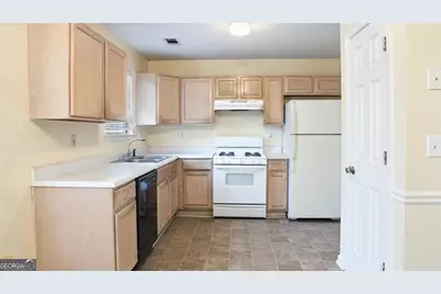 872 Asbury Trail, Lithonia, GA 30058 - Photo 6