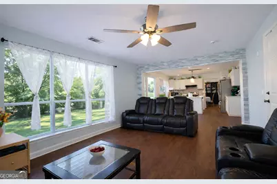 8408 Willows Way, Riverdale, GA 30274 - Photo 10