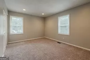 3633 Bunker Hill Dr SW, Atlanta, GA 30331 - Photo 20