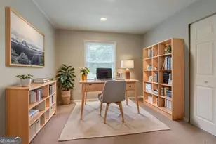 3633 Bunker Hill Dr SW, Atlanta, GA 30331 - Photo 6