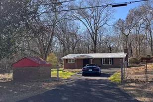 9 E Magnolia Dr, Newnan, GA 30263 - Photo 2