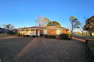 105 Rosemont Rd, Glennville, GA 30427 - Photo 2