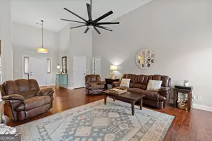 137 Central Heights Dr, Carrollton, GA 30116 - Photo 6