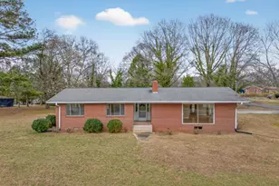 236 6th Ave, Winder, GA 30680 - Photo 1