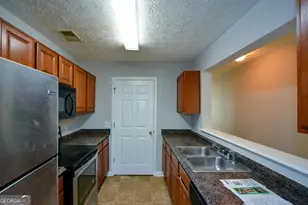 4103 Fairington Club Dr, Lithonia, GA 30038 - Photo 10