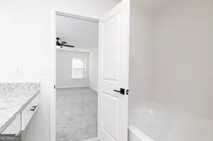 306 Sunfish Cir, Jefferson, GA 30548 - Photo 10