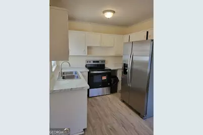 2907 Sylvan Road, East Point, GA 30344 - Photo 8