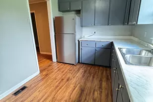 201 Meadowdale Dr, Warner Robins, GA 31088 - Photo 14