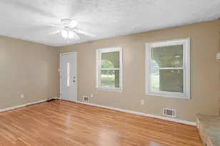 100 Homestead Pl, Rex, GA 30273 - Photo 6