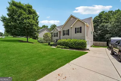 107 Laurel Oaks Lane, Jefferson, GA 30549 - Photo 2