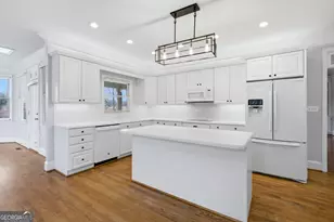 1020 St Andrews Dr, Watkinsville, GA 30677 - Photo 8