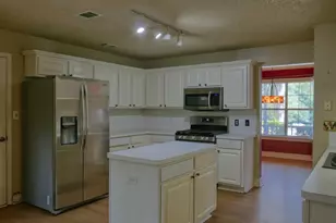 236 Hunting Ct, Jonesboro, GA 30236 - Photo 6