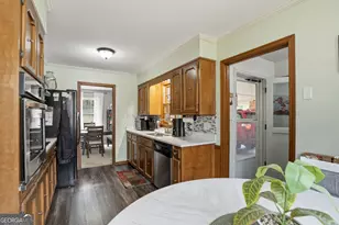 552 Ben Ct SW, Lilburn, GA 30047 - Photo 16