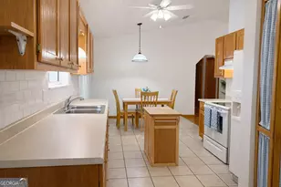 621 Dallas Cir, Folkston, GA 31537 - Photo 8