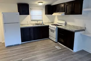 53 Poole Cir, Ellenwood, GA 30294 - Photo 4