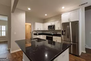 214 Oakwood Dr, Commerce, GA 30529 - Photo 8