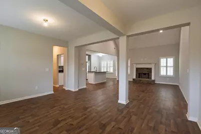 214 Oakwood Drive, Commerce, GA 30529 - Photo 4