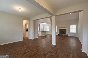 214 Oakwood Dr, Commerce, GA 30529 - Photo 4