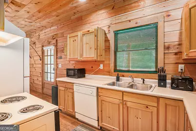 9139 Old 441 S, Lakemont, GA 30552 - Photo 10