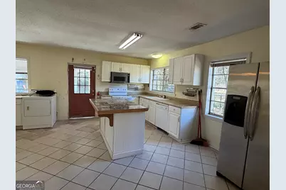 207 Eaker Drive, Warner Robins, GA 31088 - Photo 2