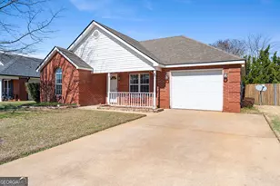 216 Wembley Dr, Warner Robins, GA 31088 - Photo 1