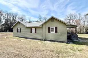 247 Jim Hendrix Ln, Claxton, GA 30417 - Photo 2